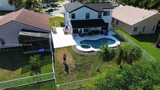 Building Photo - 1211 SW 178th Way