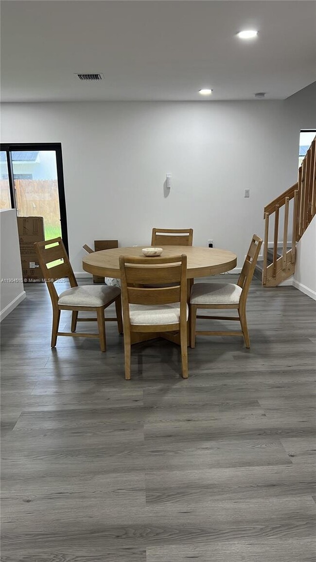 Primary Photo - 558 NW 7th St