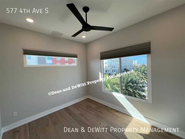 Building Photo - Luxury Townhome in Downtown St Pete - For ...