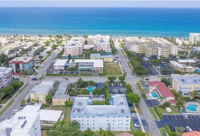 Building Photo - 1975 SE 3rd St