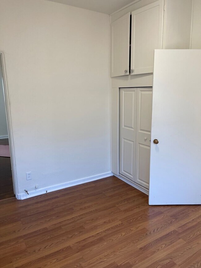 Building Photo - ONE TIME RENTAL - CHARLOTTE