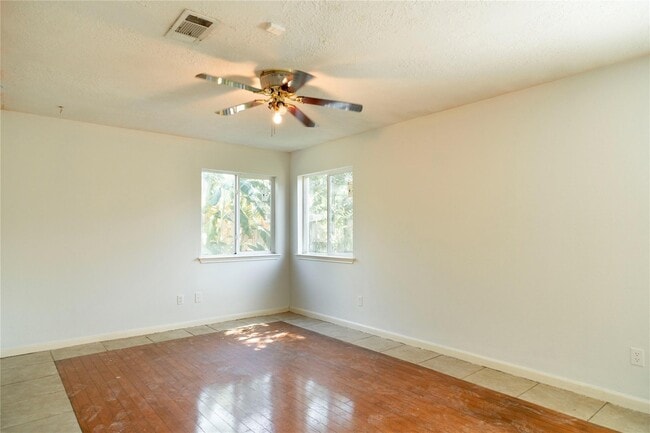 Building Photo - 12356 Newbrook Dr