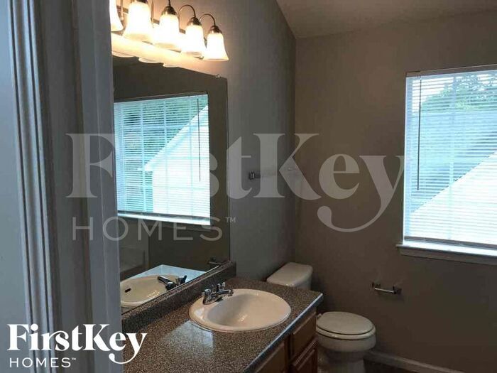 Building Photo - 4214 Kensington Cove