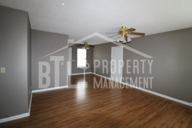 Building Photo - 114 Rose Oneill Dr