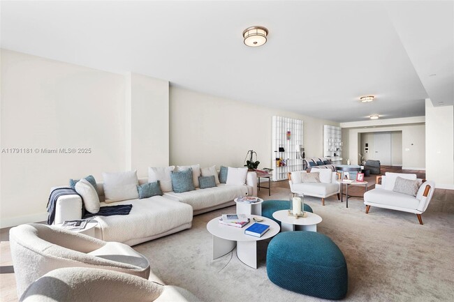 Building Photo - 7055 Fisher Island Dr