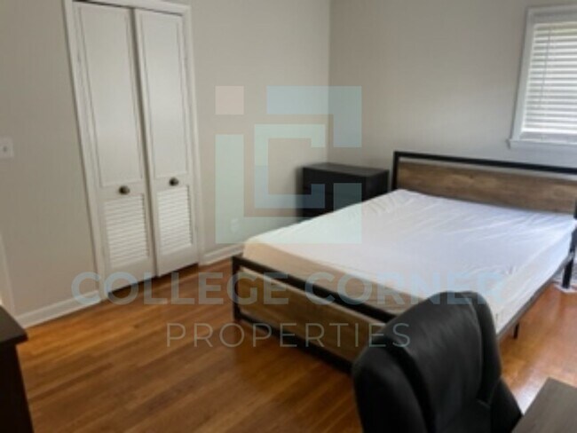 Building Photo - 1457 Brookwood Dr