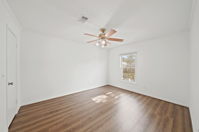 Building Photo - 21226 Park Willow Dr