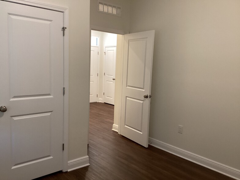 Building Photo - 20307 Calla Lily Dr
