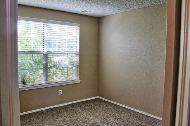 Building Photo - 17497 E Rice Cir