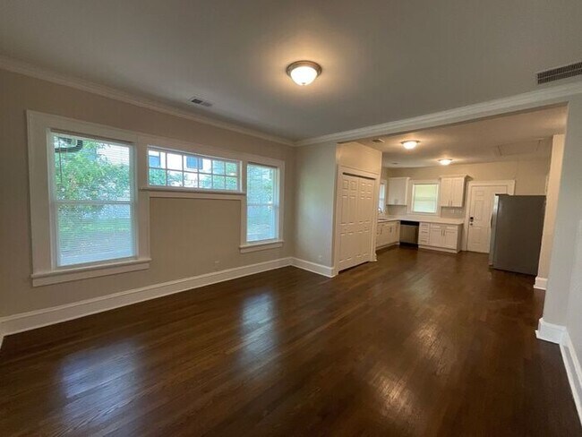 Building Photo - **Bright & Stylish 2 Bedroom Atlanta Home ...