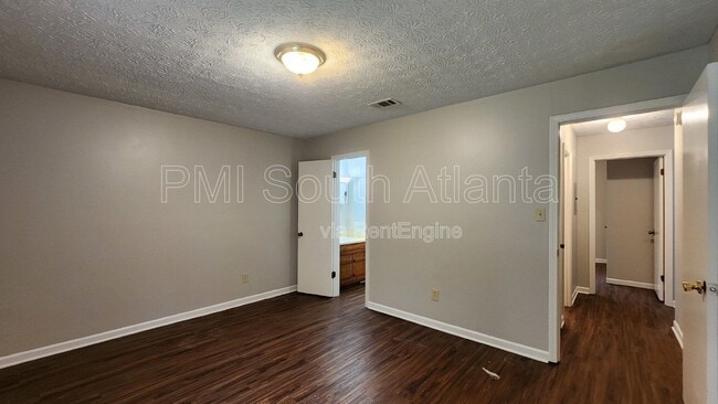 Building Photo - 634 Morton Ct