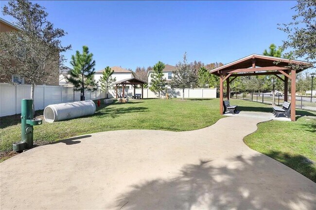 Building Photo - 1615 Hubbell Rd