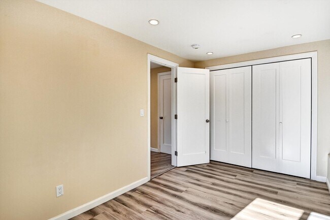 Building Photo - Millbrae 2BR / 2BA Apartment with Private Entrance, Huge Patio & Parking – Near BART, Caltrain & SFO