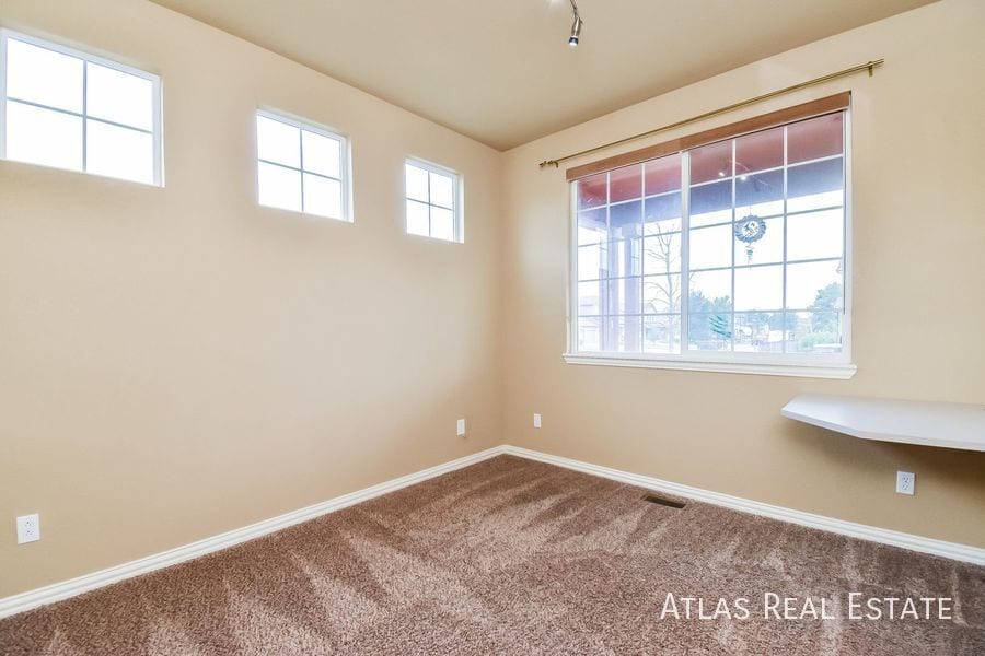 Building Photo - 7974 Irish Dr