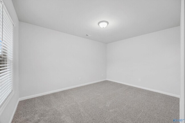 Building Photo - 27919 Chalmers Cir