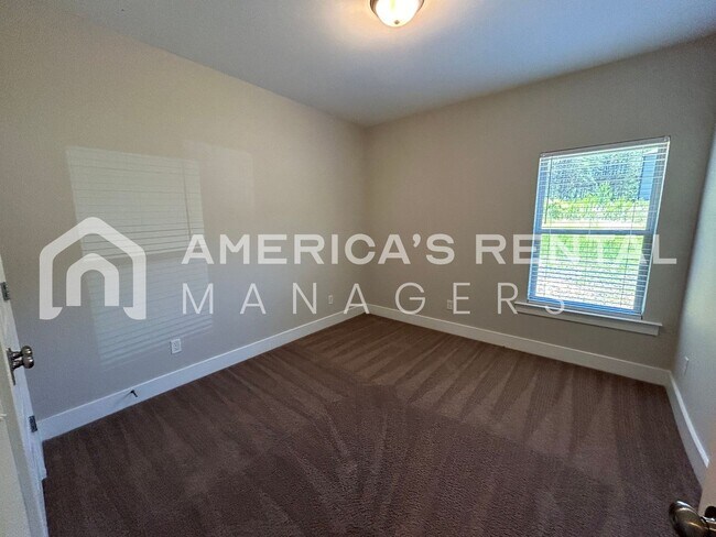 Building Photo - 15597 Crimson Rdg Cir