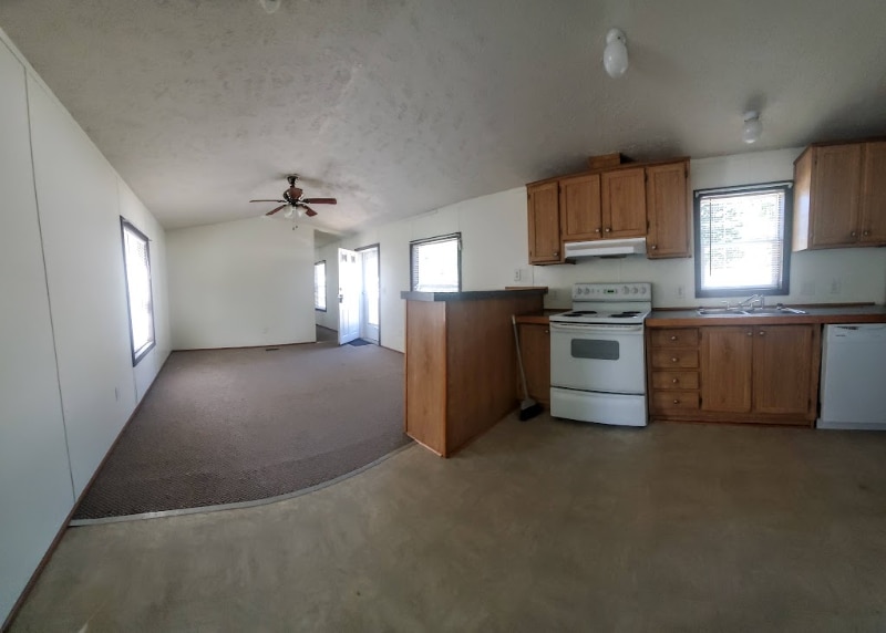 Building Photo - 41 County Rd