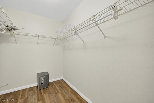 Building Photo - 151 Crown Dr