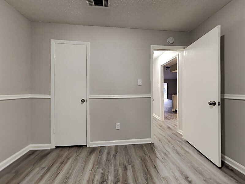 Building Photo - 25311 Mill Pond Ln