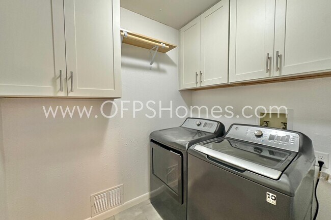 Building Photo - 309 Pontevedra Ln