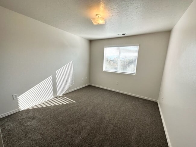 Building Photo - 3915 Washington Ave