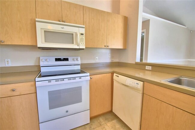 Building Photo - 223 Grouper Ct