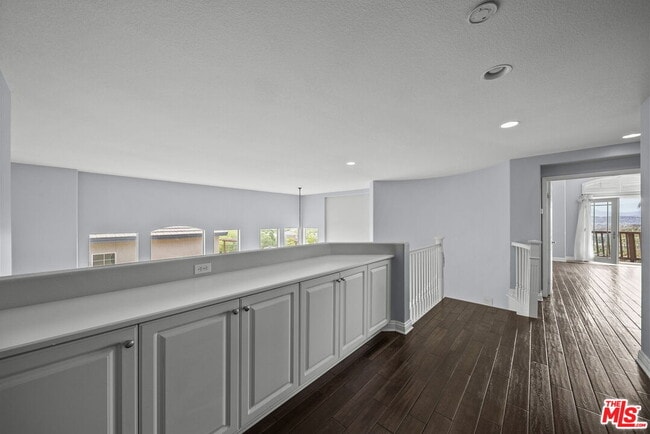Building Photo - 28760 Bridger Ct