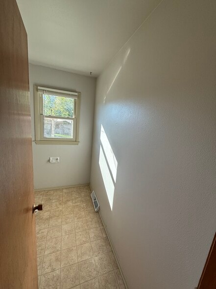 Building Photo - 1430 Eder Ln