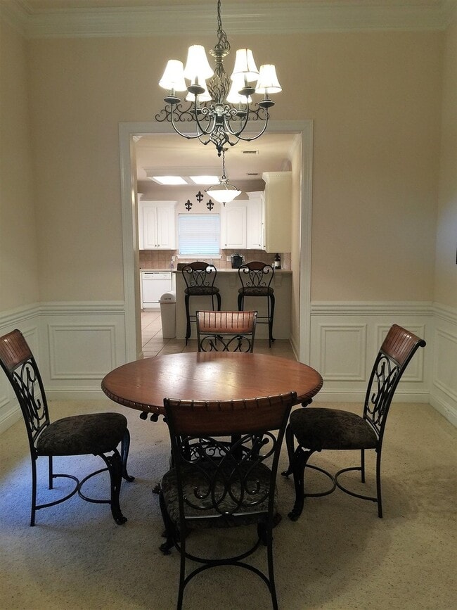 Building Photo - Beautiful home in Bayou Bend....