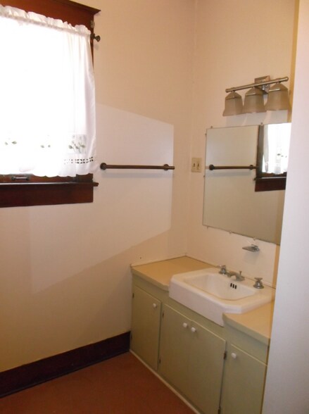 Building Photo - 7195 LA-93