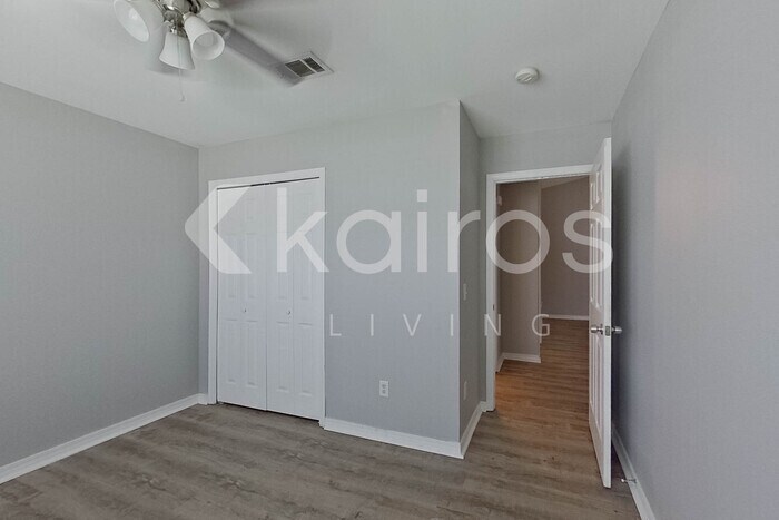Building Photo - 225 Leebeck Cir