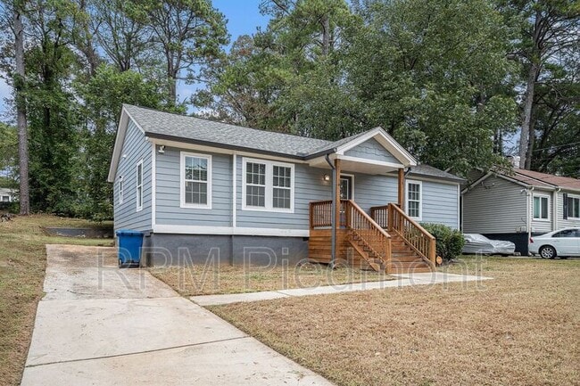 Building Photo - 1343 Lynford Dr SW