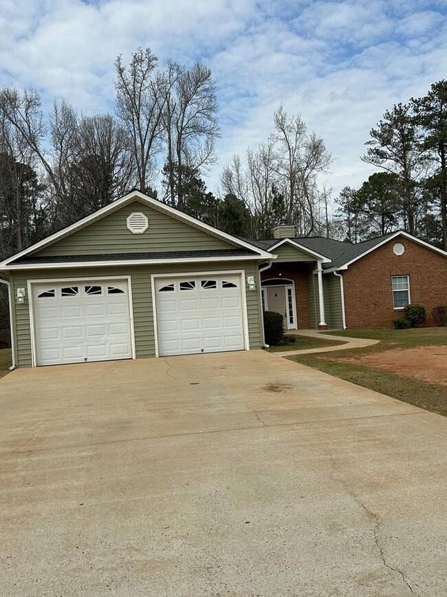 Building Photo - 110 Old Mill Ct