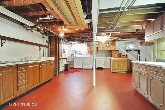 Building Photo - 920 Juniper Rd