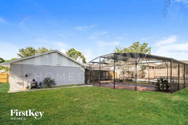 Building Photo - 8532 Park Highland Dr