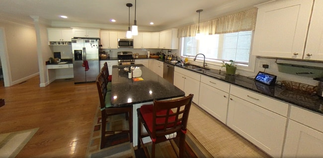 Building Photo - Luxurious 4bd/2.5ba house in quiet Boston neighborhood