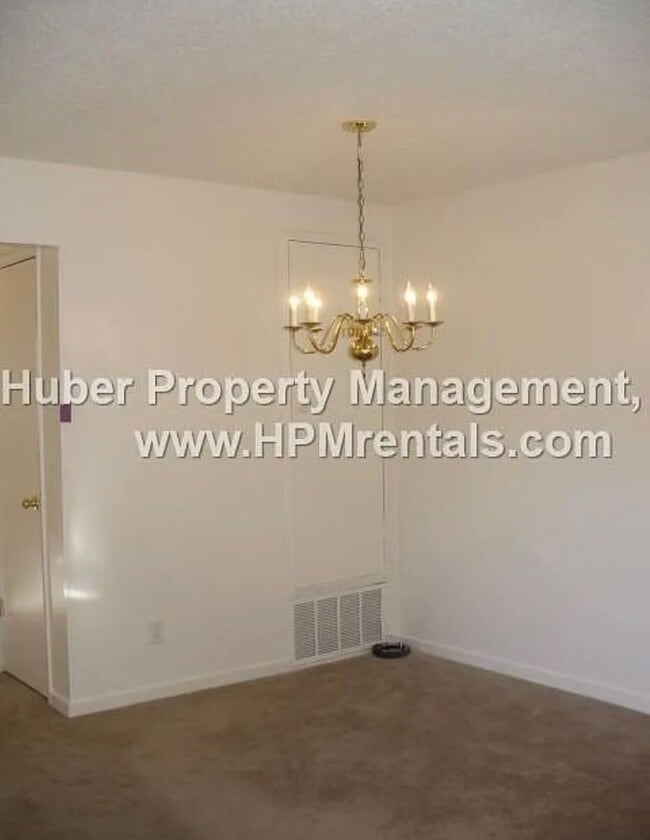 Building Photo - Bright & Spacious 2-Bedroom Condo with Great Amenities
