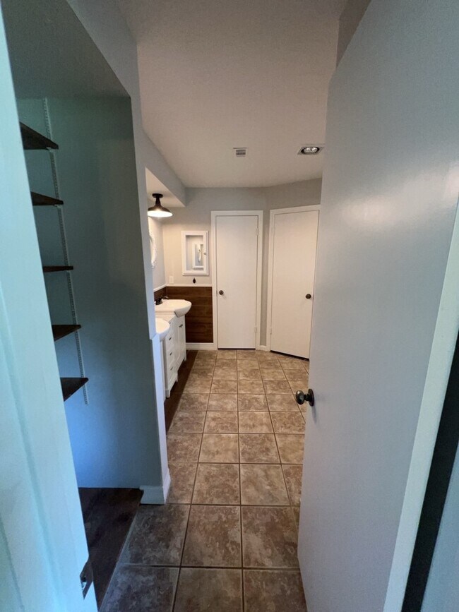 Building Photo - 30707 Martens Rd