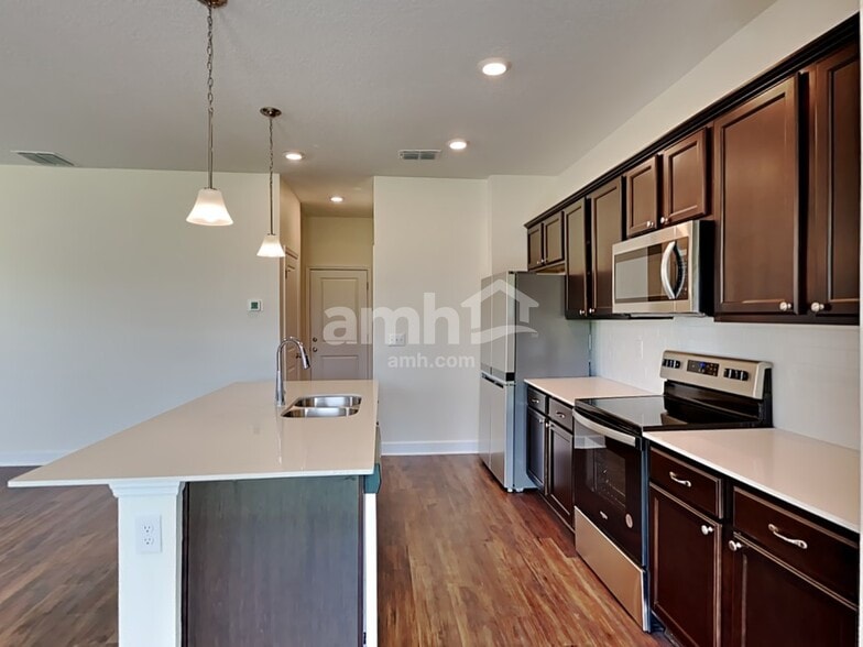 Building Photo - 2114 Saffron Walden Dr