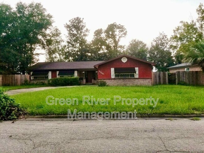 Building Photo - 2758 Oakdale Dr W