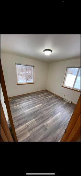 Building Photo - 214 S River St