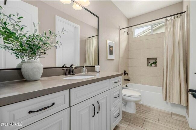 Building Photo - 2931 Madison Vistas Dr