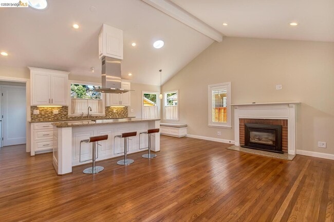 Building Photo - 3484 Moraga Blvd