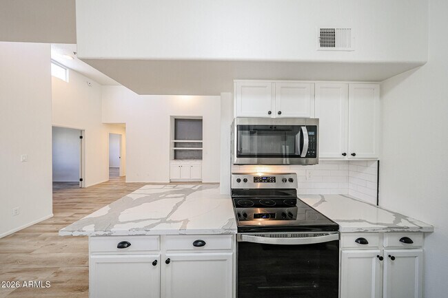 Building Photo - 11333 N 92nd St