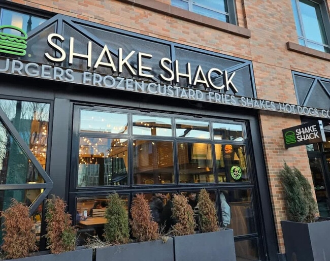 Building Photo - 360 Foley St