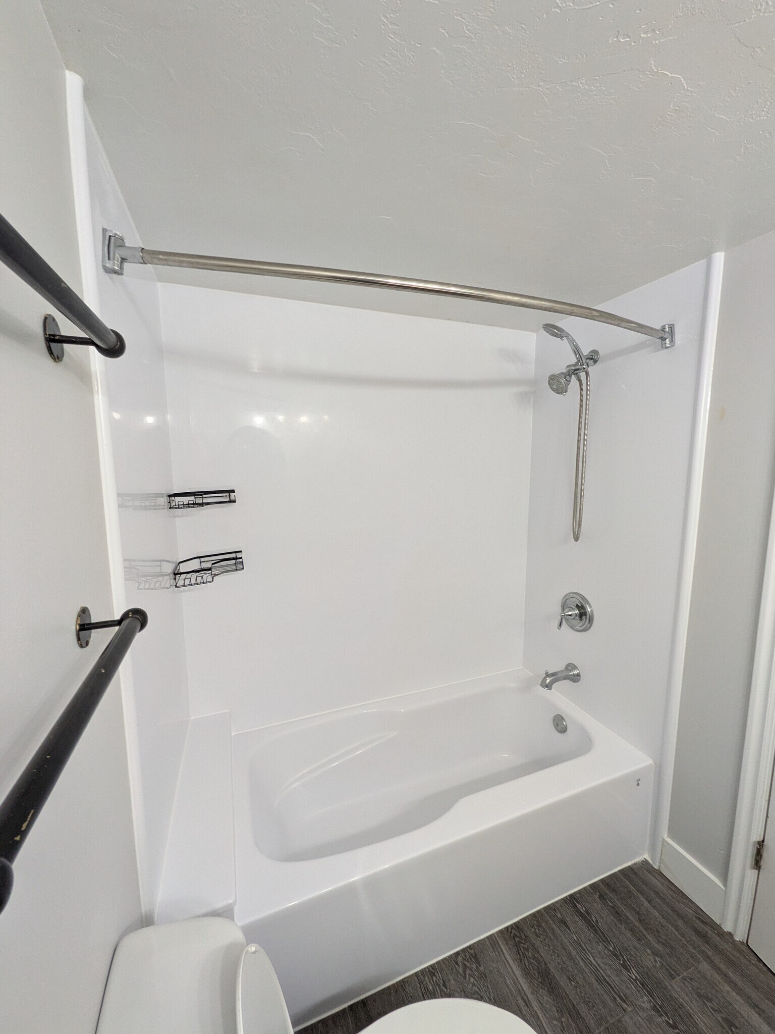 Building Photo - 1050 S Orem Blvd