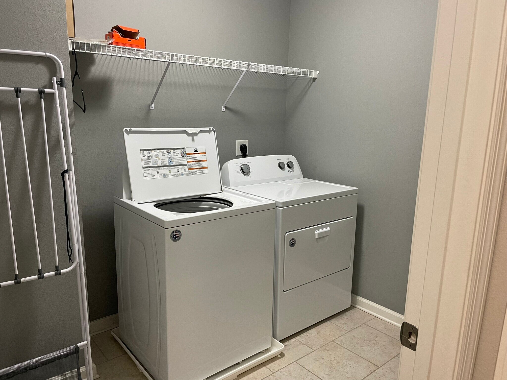 Building Photo - 7506 Hampstead Hall Dr