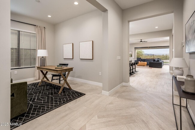 Building Photo - 6615 E Libby St