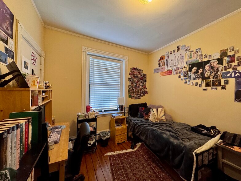 Building Photo - 1512 Tremont St