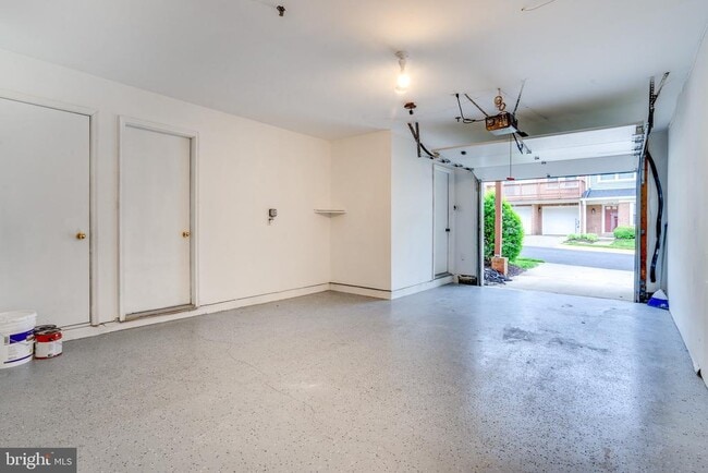 Building Photo - 4307 Chariot Ct